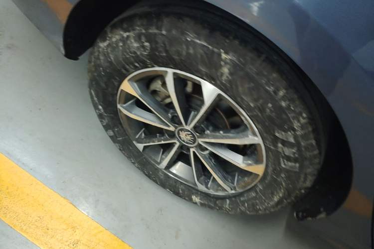Used BYD Qin PLUS 2024 HONOR Edition DM-i 55KM Leading Model Right Rear Wheel Hub