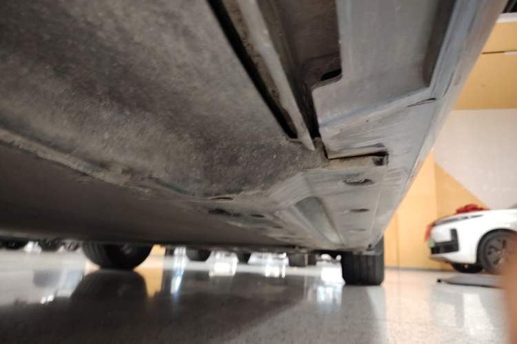 Used BYD Qin PLUS 2024 Honor Edition EV 420KM Leading Model Right Side Sill