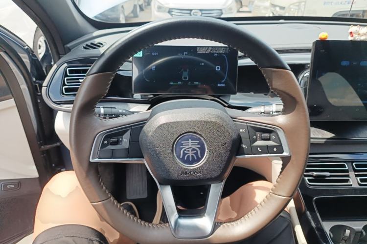 Used BYD Qin PLUS 2024 HONOR Edition DM-i 55KM Leading Model Steering Wheel