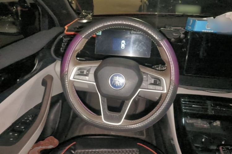 Used BYD Qin PLUS 2024 HONOR Edition DM-i 55KM Leading Model Steering Wheel