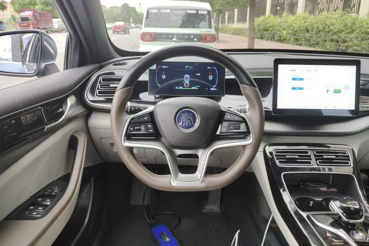 Used BYD Qin PLUS 2024 Honor Edition EV 420KM Leading Model Steering Wheel