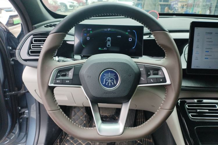 Used BYD Qin PLUS 2024 HONOR Edition DM-i 55KM Leading Model Steering Wheel
