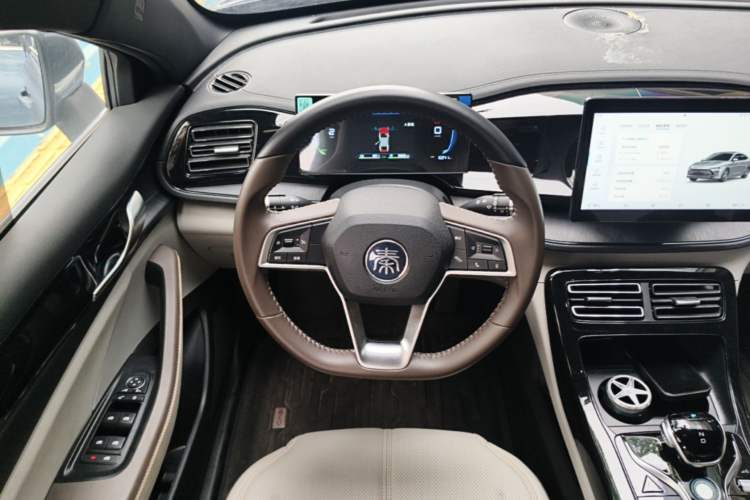Used BYD Qin PLUS 2024 HONOR Edition DM-i 55KM Leading Model Steering Wheel