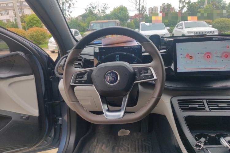 Used BYD Qin PLUS 2024 HONOR Edition DM-i 55KM Leading Model Steering Wheel