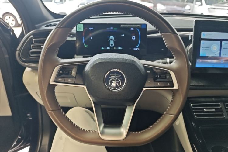 Used BYD Qin PLUS 2024 HONOR Edition DM-i 55KM Leading Model Steering Wheel