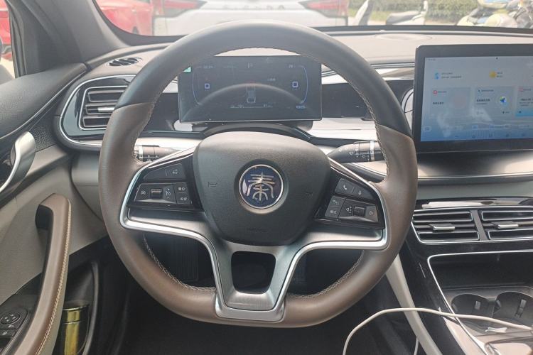 Used BYD Qin PLUS 2024 Honor Edition EV 420KM Leading Model Steering Wheel