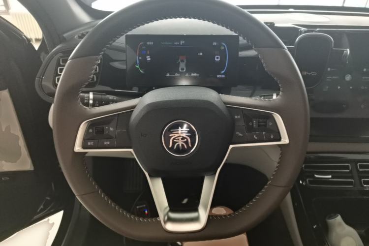 Used BYD Qin PLUS 2024 HONOR Edition DM-i 55KM Leading Model Steering Wheel