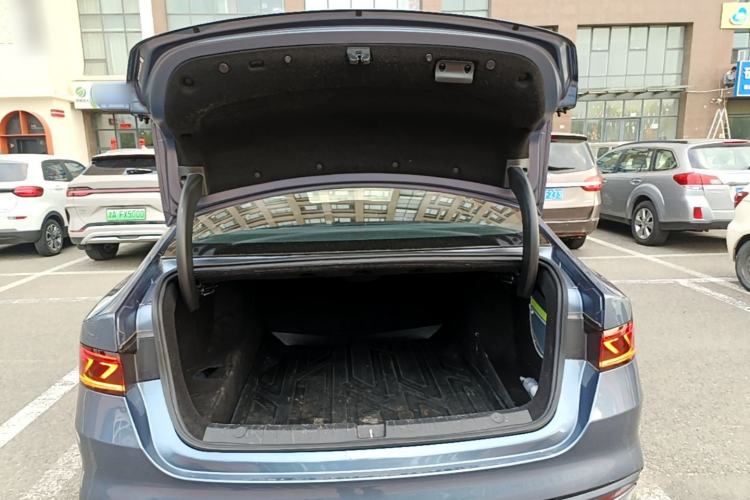 Used BYD Qin PLUS 2024 HONOR Edition DM-i 55KM Leading Model Trunk