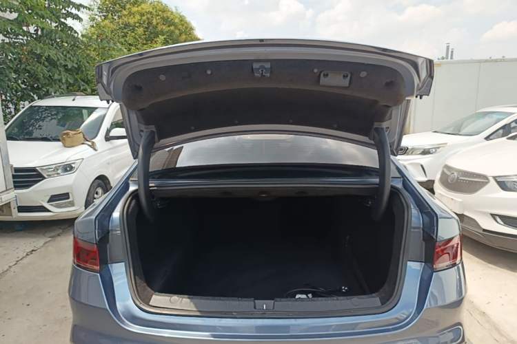 Used BYD Qin PLUS 2024 HONOR Edition DM-i 55KM Leading Model Trunk