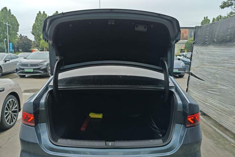 Used BYD Qin PLUS 2024 HONOR Edition DM-i 55KM Leading Model Trunk