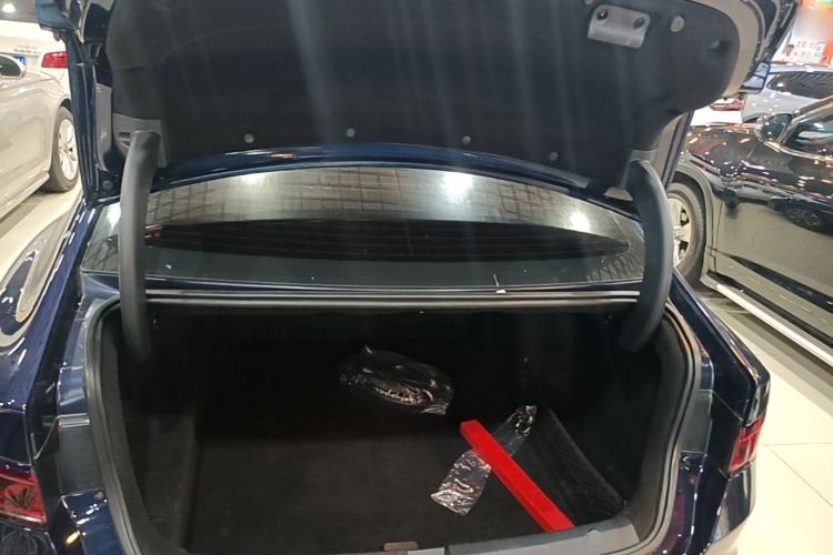 Used BYD Qin PLUS 2024 HONOR Edition DM-i 55KM Leading Model Trunk