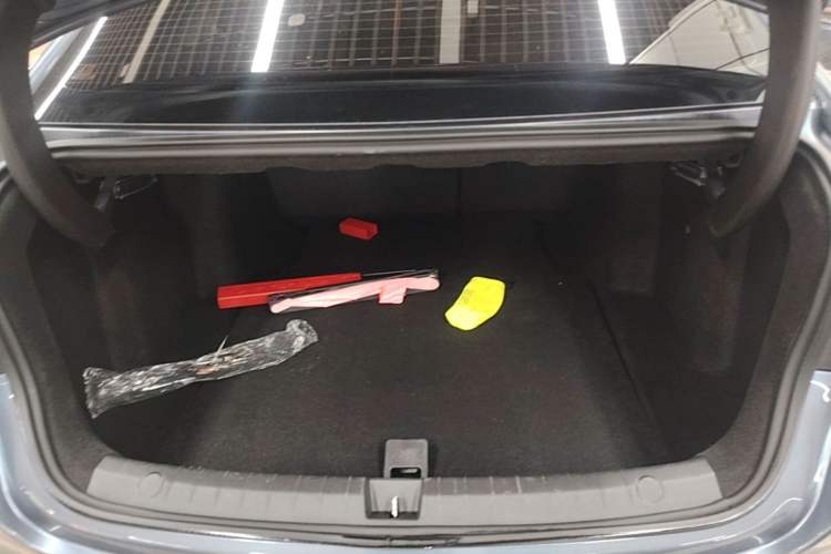 Used BYD Qin PLUS 2024 Honor Edition EV 420KM Leading Model Trunk