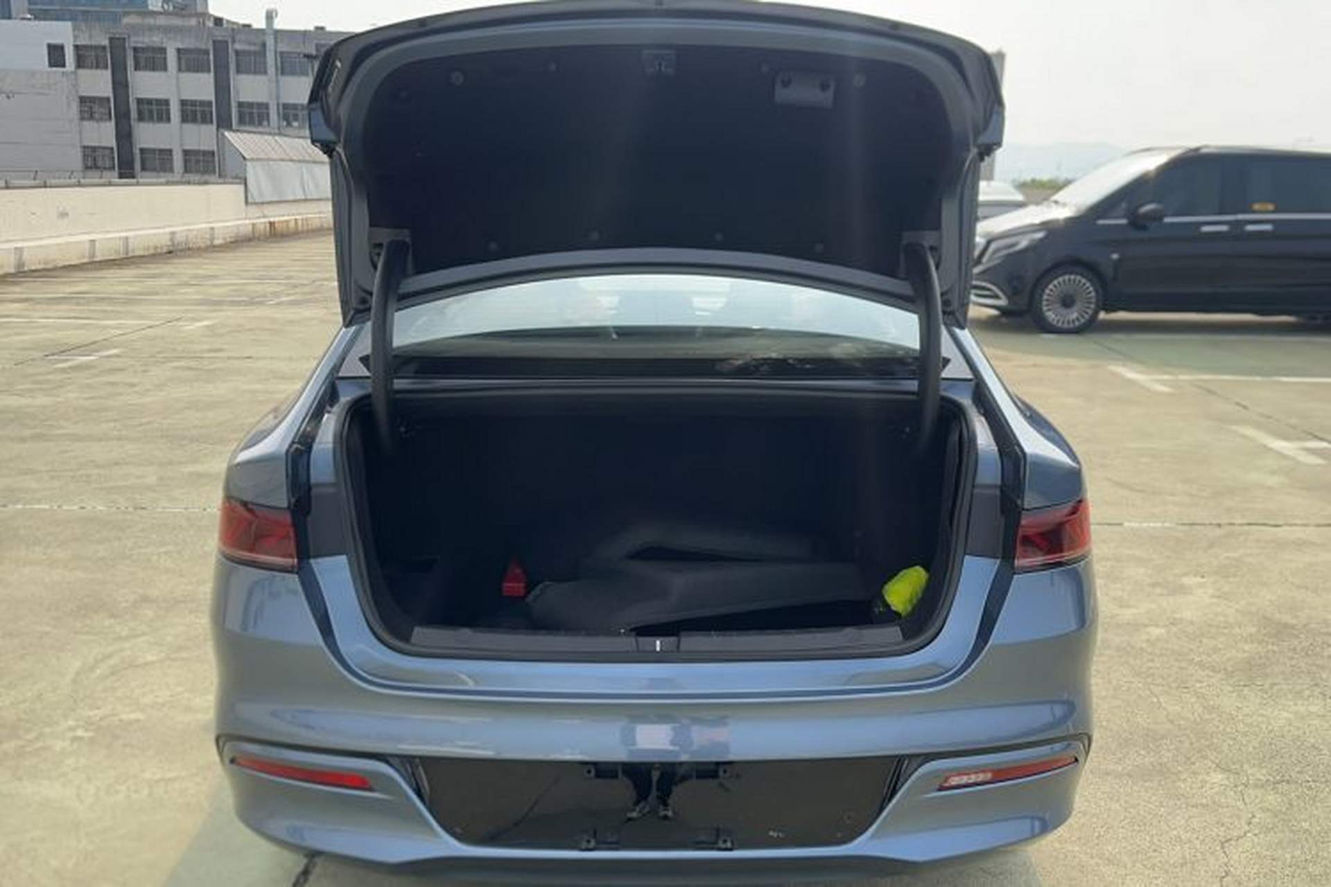 Used BYD Qin PLUS 2024 HONOR Edition DM-i 55KM Leading Model Trunk