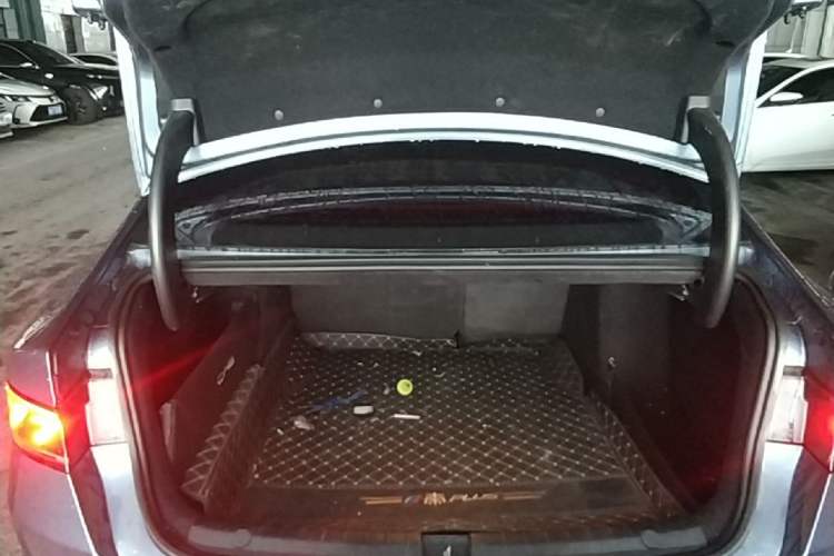 Used BYD Qin PLUS 2024 HONOR Edition DM-i 55KM Leading Model Trunk