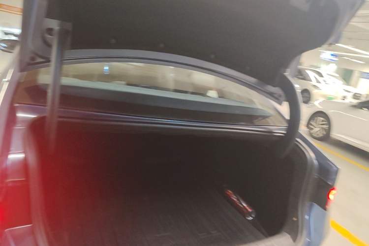 Used BYD Qin PLUS 2024 HONOR Edition DM-i 55KM Leading Model Trunk
