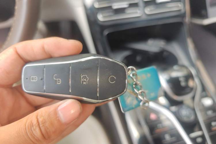 Used BYD Qin PLUS 2024 HONOR Edition DM-i 55KM Leading Model Vehicle Key