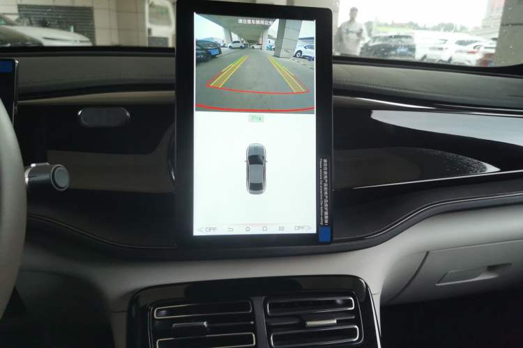 Used BYD Qin PLUS 2024 HONOR Edition DM-i 55KM Leading Model Audio And AC Panel