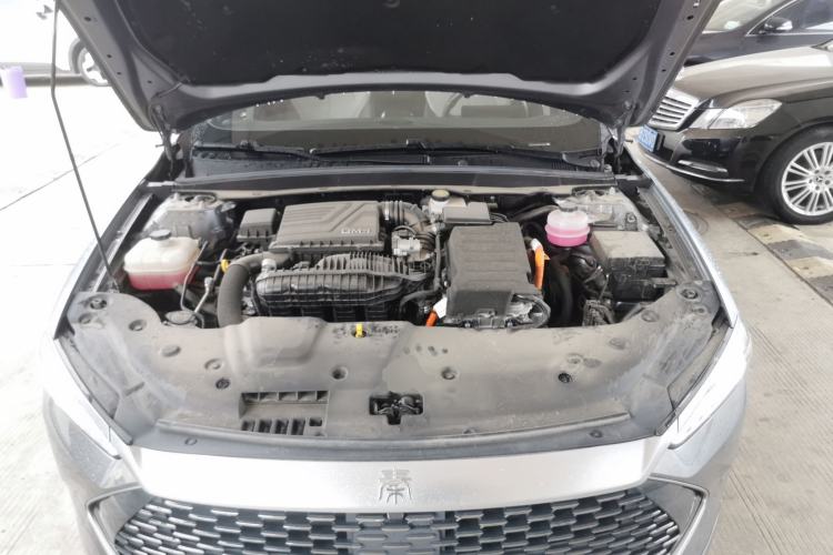 Used BYD Qin PLUS 2024 HONOR Edition DM-i 55KM Leading Model Engine Bay