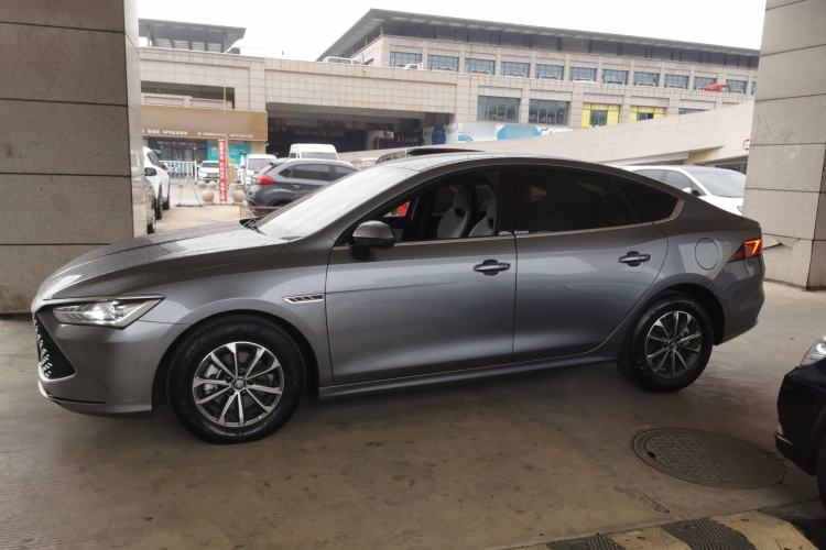 Used BYD Qin PLUS 2024 HONOR Edition DM-i 55KM Leading Model Left Side