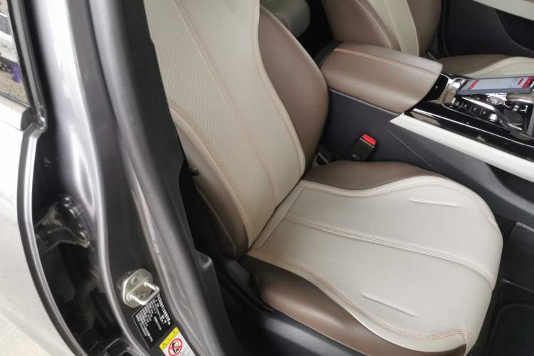 Used BYD Qin PLUS 2024 HONOR Edition DM-i 55KM Leading Model Right Front Seat