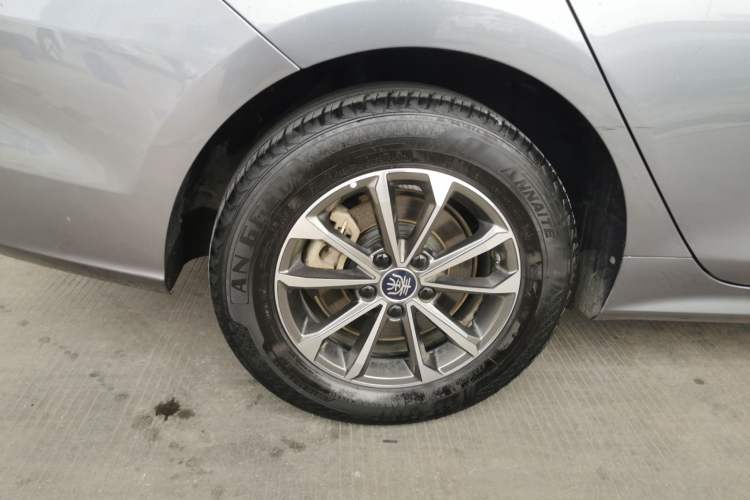 Used BYD Qin PLUS 2024 HONOR Edition DM-i 55KM Leading Model Right Rear Wheel Hub
