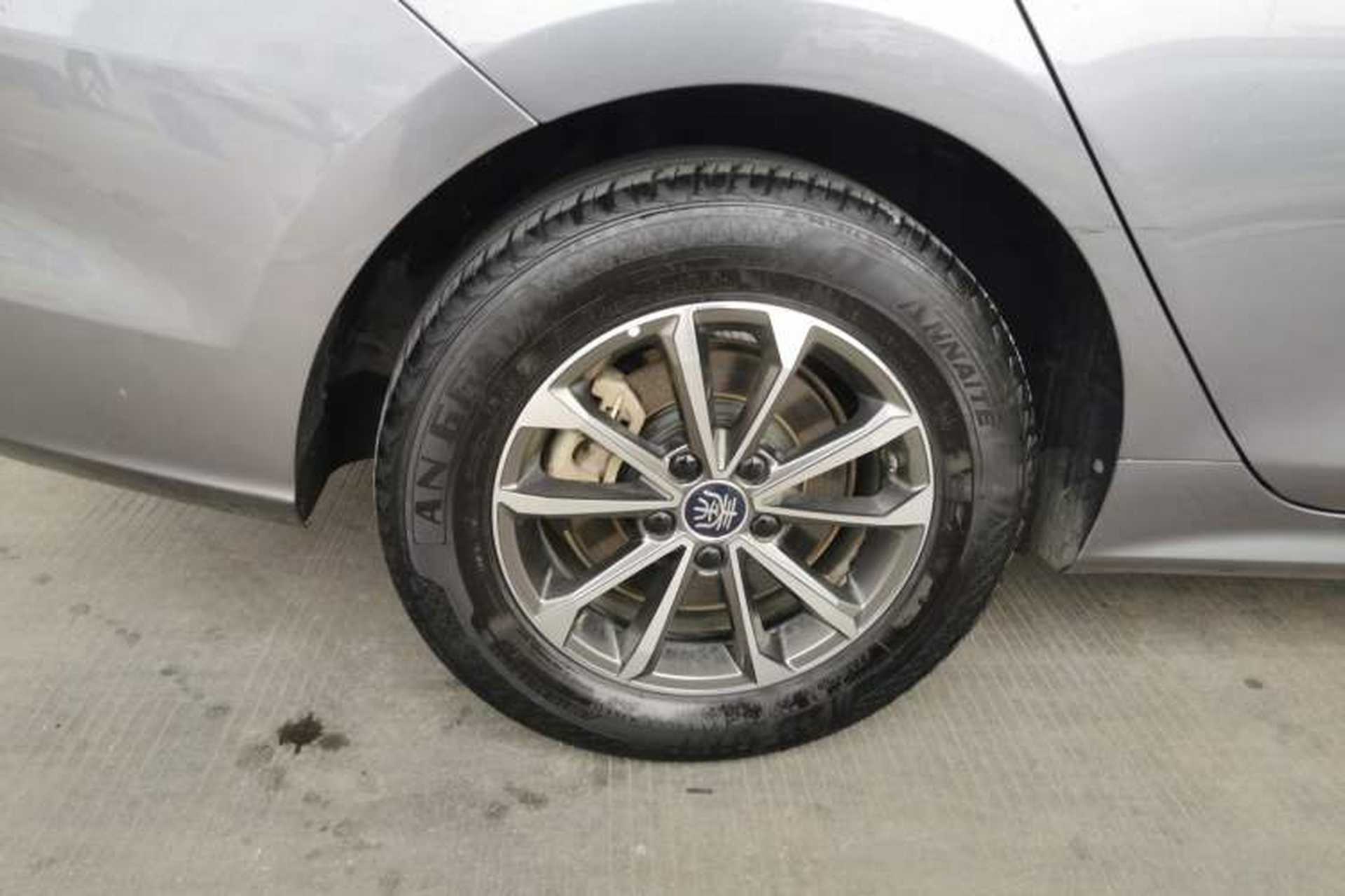 Used BYD Qin PLUS 2024 HONOR Edition DM-i 55KM Leading Model Right Rear Wheel Hub