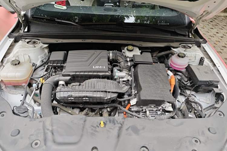 Used BYD Qin PLUS 2024 HONOR Edition DM-i 55KM Leading Model Engine Bay
