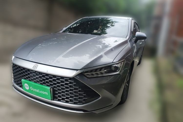 Ojetý BYD Qin PLUS 2024 HONOR Edition DM-i 55KM Leading Model Guazi used car, China used car export, Used car for sale, Used  cars, Cheapest cars for sale