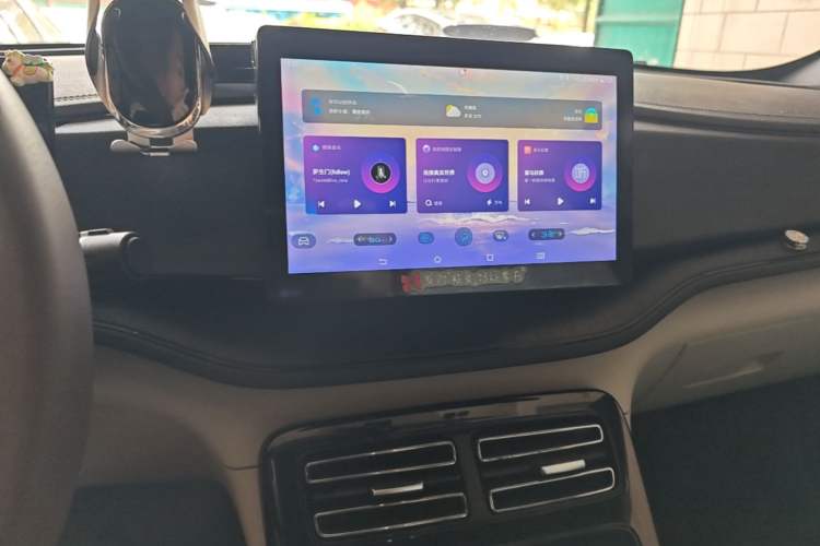 Used BYD Qin PLUS 2024 HONOR Edition DM-i 55KM Leading Model Audio And AC Panel