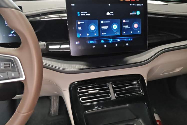 Used BYD Qin PLUS 2024 HONOR Edition DM-i 55KM Leading Model Audio And AC Panel