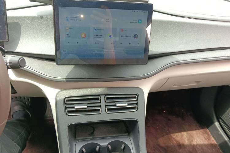 Used BYD Qin PLUS 2024 HONOR Edition DM-i 55KM Leading Model Audio And AC Panel