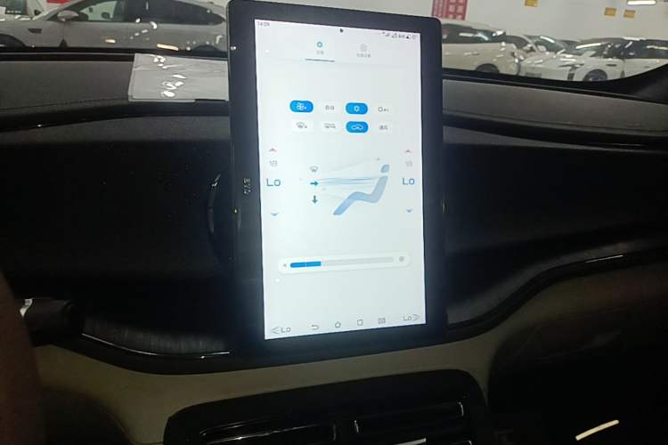 Used BYD Qin PLUS 2024 HONOR Edition DM-i 55KM Leading Model Audio And AC Panel