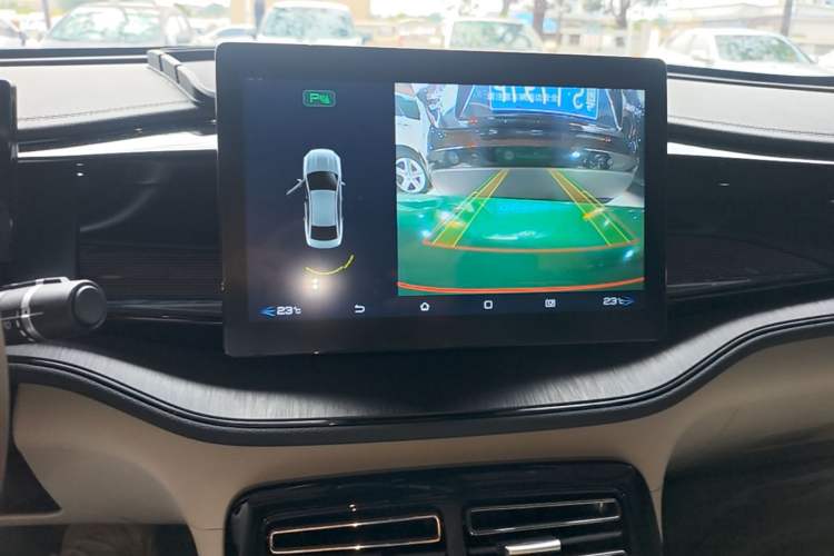 Used BYD Qin PLUS 2024 HONOR Edition DM-i 55KM Leading Model Audio And AC Panel