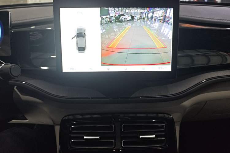 Used BYD Qin PLUS 2024 HONOR Edition DM-i 55KM Leading Model Audio And AC Panel