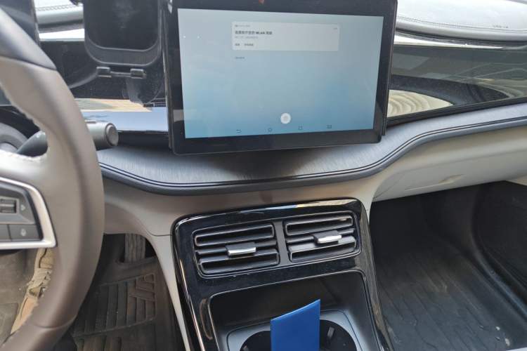 Used BYD Qin PLUS 2024 HONOR Edition DM-i 55KM Beyond Model Audio And AC Panel