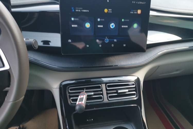 Used BYD Qin PLUS 2024 HONOR Edition DM-i 55KM Leading Model Audio And AC Panel
