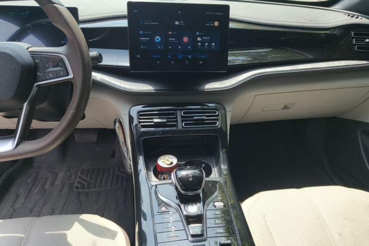 Used BYD Qin PLUS 2024 HONOR Edition DM-i 55KM Leading Model Audio And AC Panel