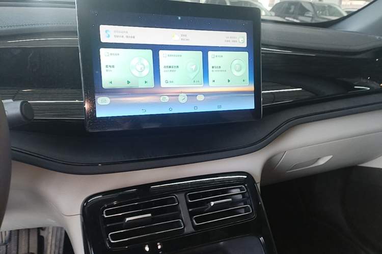 Used BYD Qin PLUS 2024 HONOR Edition DM-i 55KM Leading Model Audio And AC Panel