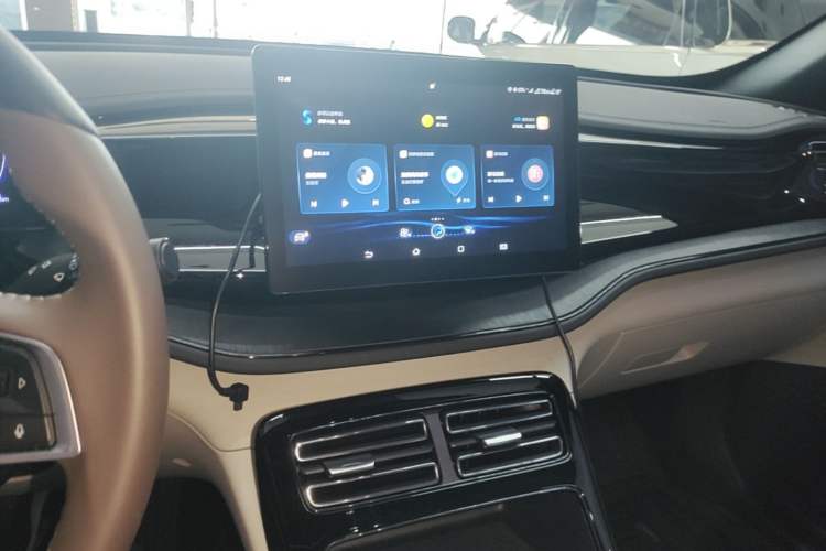 Used BYD Qin PLUS 2024 HONOR Edition DM-i 55KM Leading Model Audio And AC Panel