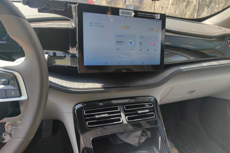 Used BYD Qin PLUS 2024 HONOR Edition DM-i 55KM Leading Model Audio And AC Panel