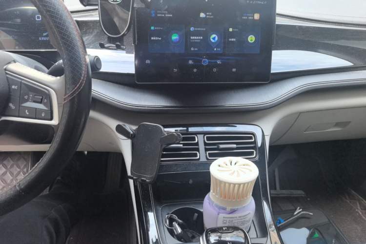 Used BYD Qin PLUS 2024 HONOR Edition DM-i 55KM Leading Model Audio And AC Panel
