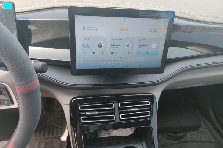 Used BYD Qin PLUS 2024 HONOR Edition DM-i 55KM Leading Model Audio And AC Panel