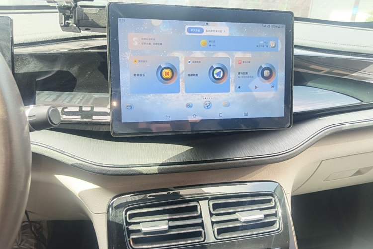 Used BYD Qin PLUS 2024 HONOR Edition DM-i 55KM Leading Model Audio And AC Panel