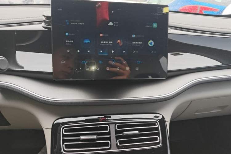 Used BYD Qin PLUS 2024 Honor Edition EV 510KM Leading Model Audio And AC Panel