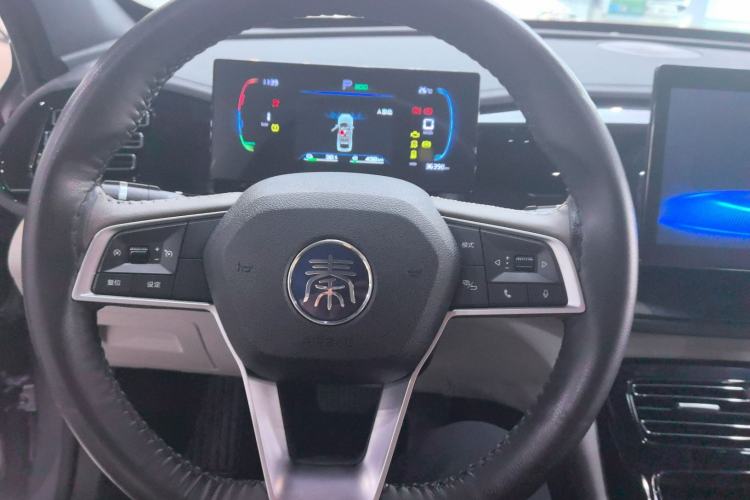 Used BYD Qin PLUS 2024 HONOR Edition DM-i 55KM Leading Model Audio And AC Panel