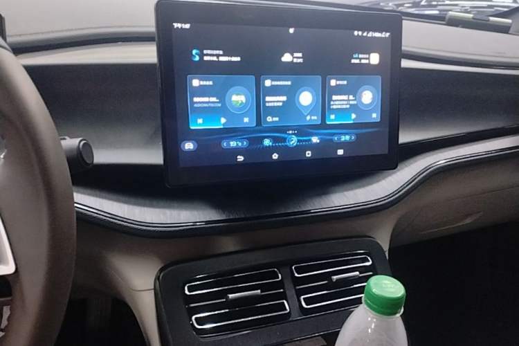 Used BYD Qin PLUS 2024 HONOR Edition DM-i 55KM Leading Model Audio And AC Panel