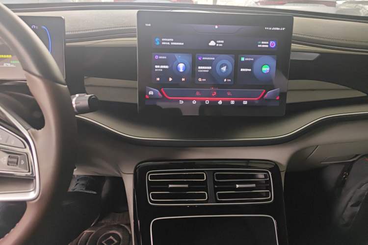 Used BYD Qin PLUS 2024 Honor Edition EV 510KM Leading Model Audio And AC Panel