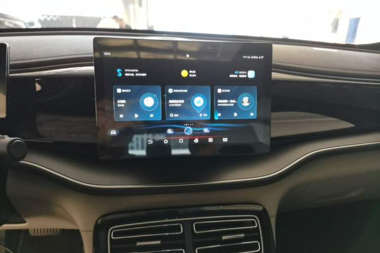 Used BYD Qin PLUS 2024 Honor Edition EV 420KM Beyond Model Audio And AC Panel