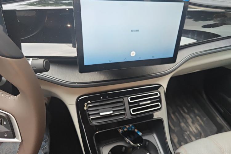 Used BYD Qin PLUS 2024 HONOR Edition DM-i 55KM Leading Model Audio And AC Panel