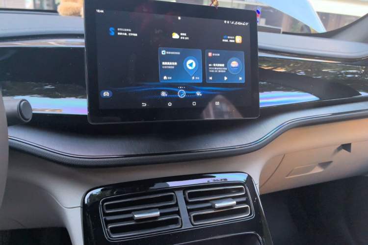 Used BYD Qin PLUS 2024 HONOR Edition DM-i 55KM Leading Model Audio And AC Panel